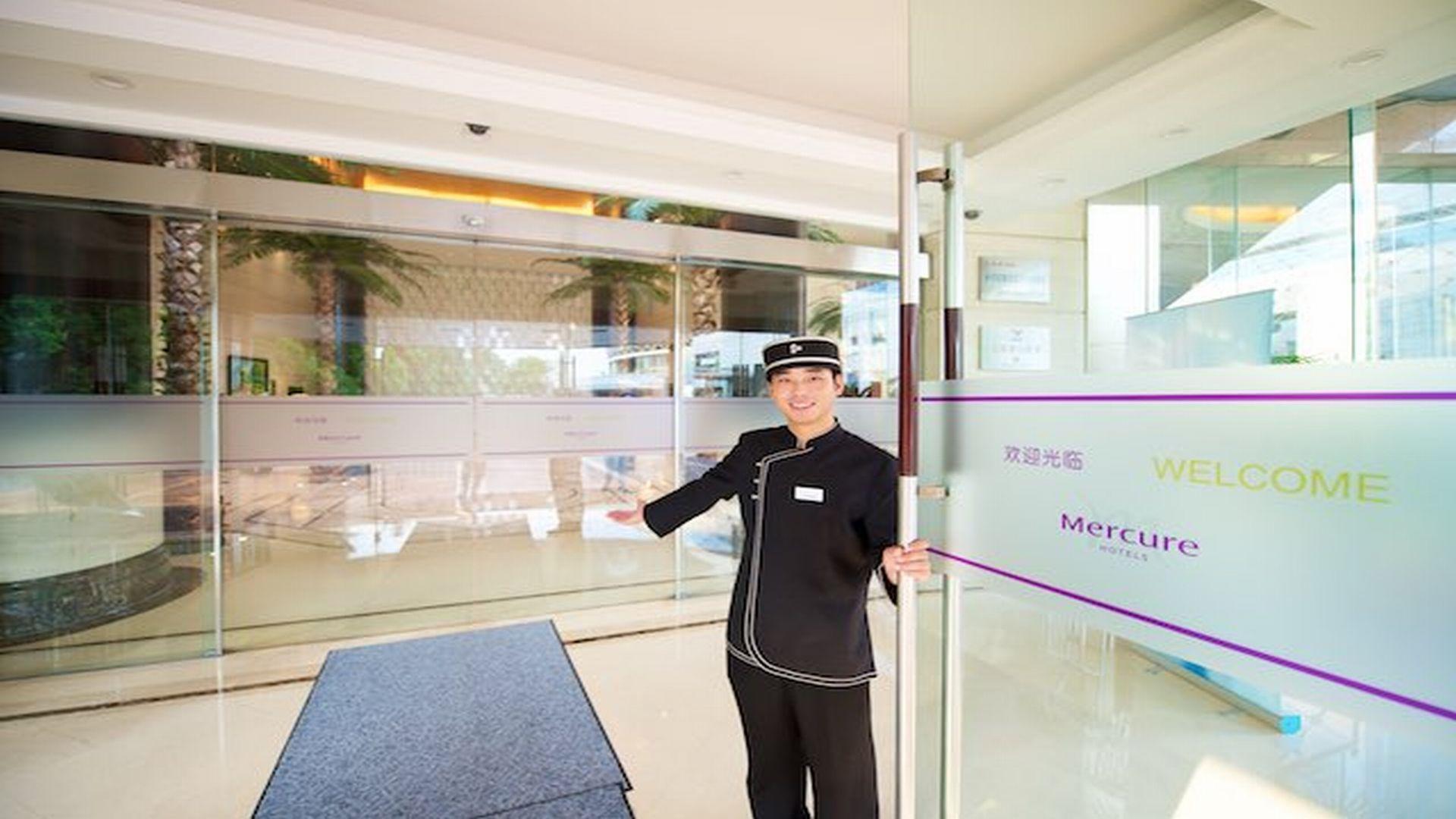 Mercure Shanghai Royalton Exterior photo